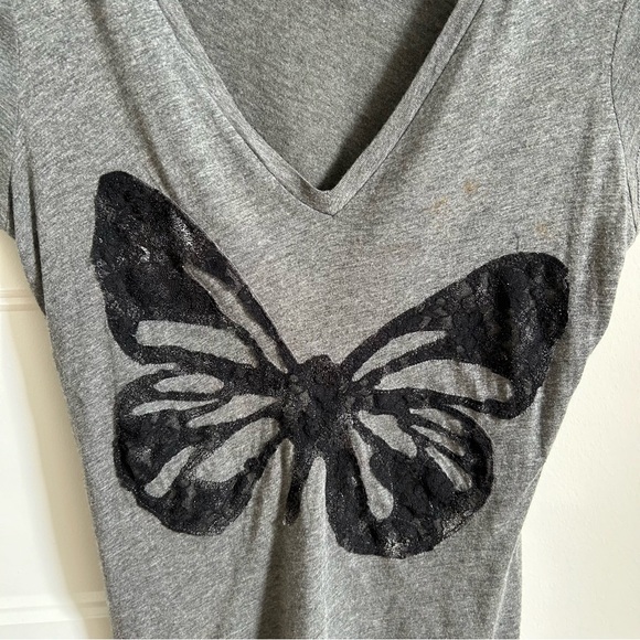 Express Butterfly T-shirt/Top - Picture 2 of 7